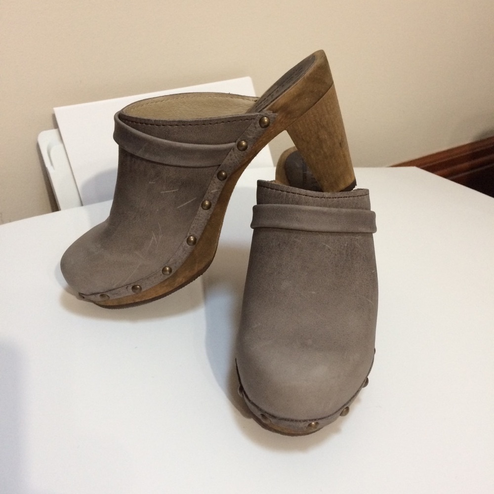 Sanita Grey Leather Wood Heel Clog